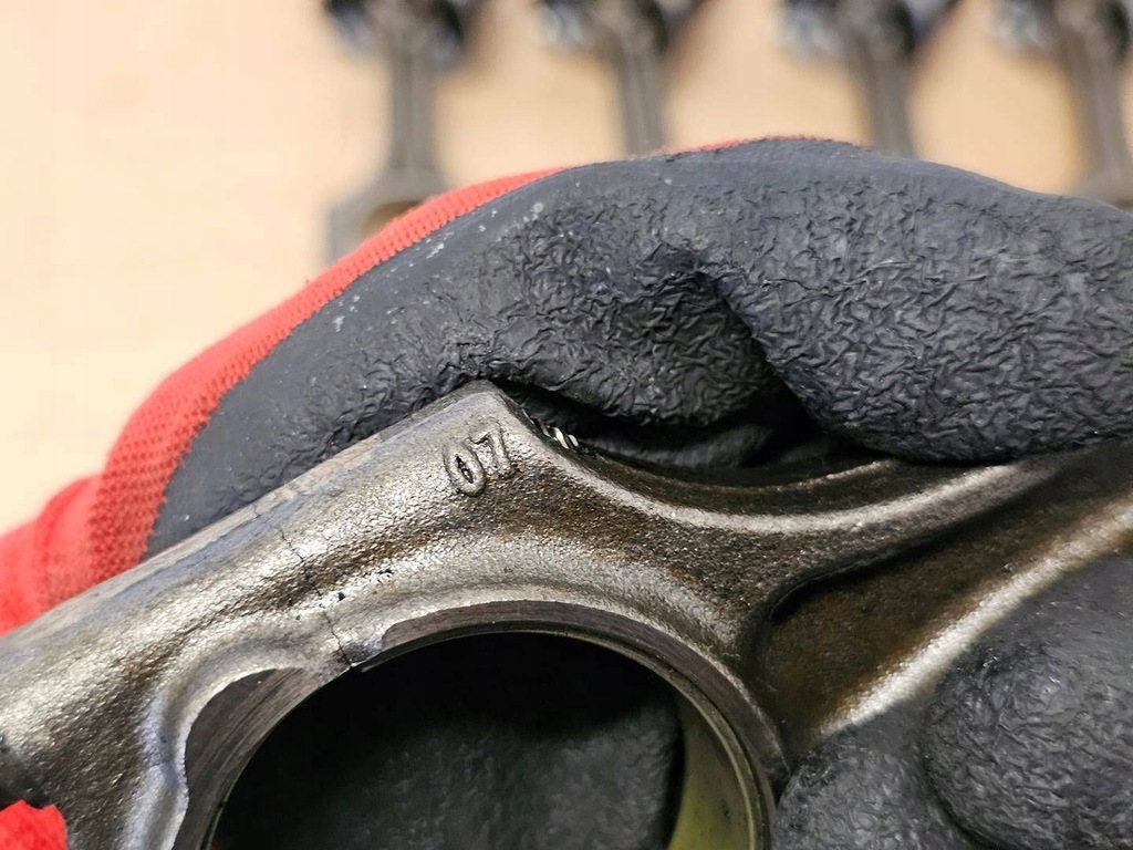 фото №7, Поршень с шатун volvo xc70 v70 s80 xc60 v50 s40 c70 2.4 d5 d5244t5 81l123