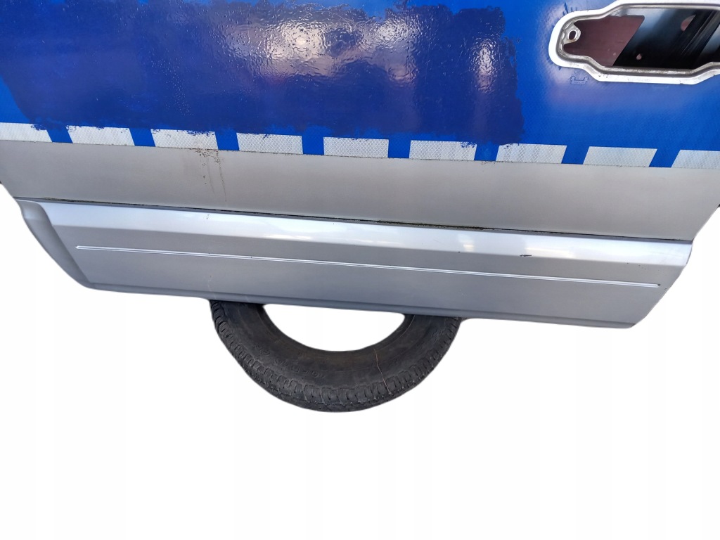 фото №1, Молдинг нижня двері лівий перед 3d kia sorento i 06-09 lift оригінал eu