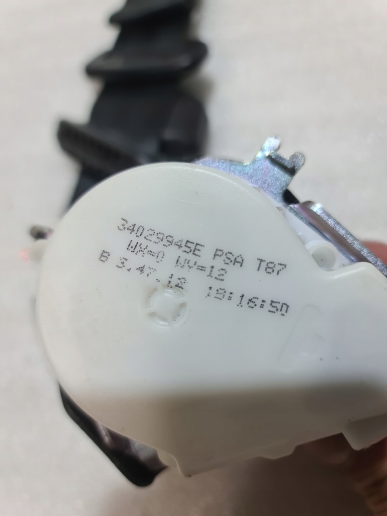 фото №4, Peugeot 5008 i 09- pas безпеки правий задня 34029945a