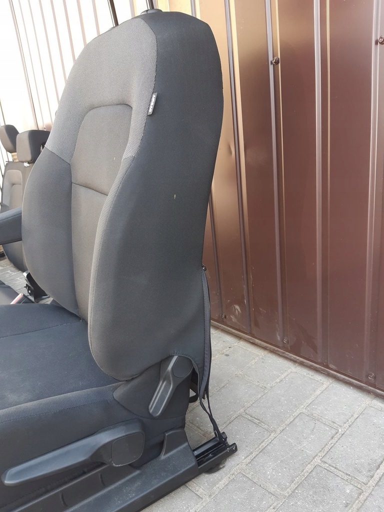 фото №8, Заднее сиденье сиденья комплект dacia sandero iii