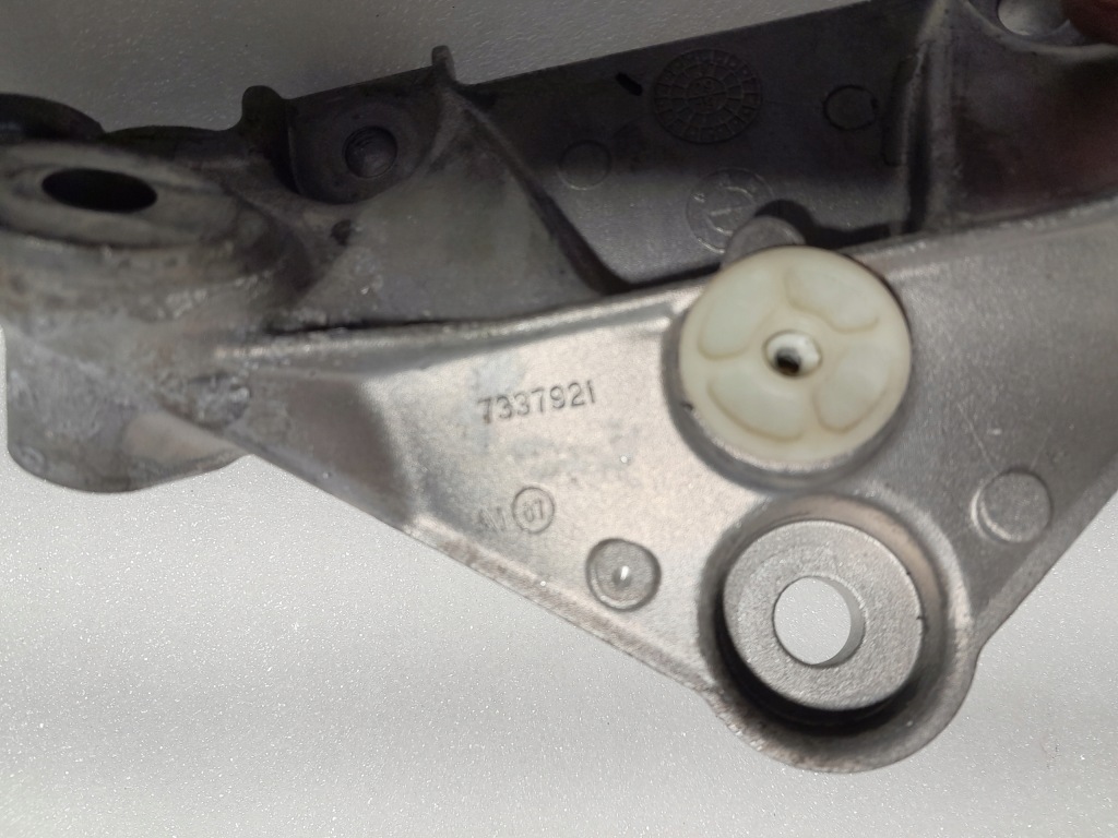 фото №5, Bmw x7 g07 40i кронштейн кронштейн 7337921