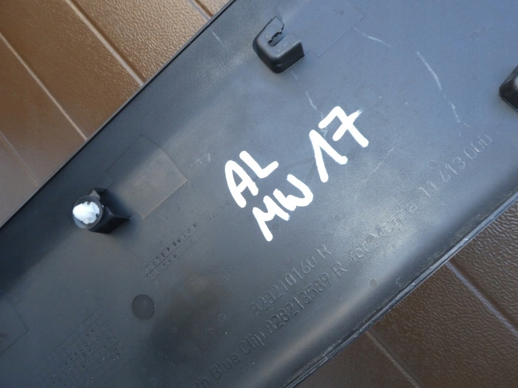 фото №4, Молдинг бічна renault master 828210160r