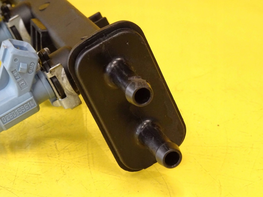 Молдинг впрыскная инжектор smart fortwo 1 0003099v004 / a1600700295 nr24 Киев