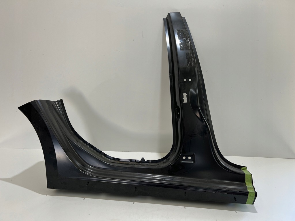 фото №1, Порог правый обшивка audi a1 82a