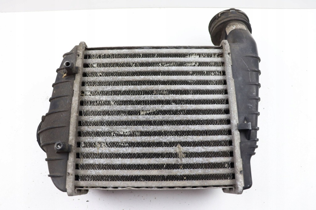 Vw passat b5 fl радіатор повітря інтеркулер лівий 2.5 tdi 3b0145805j Недорого