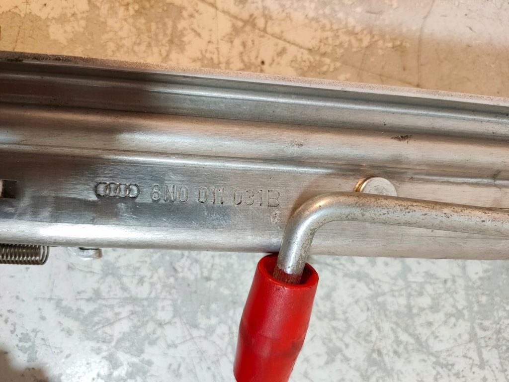 фото №3, Домкрат подъемник 8n0011031b audi tt 8n
