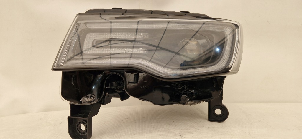 Купить Grand cherokee wk2 рестайлинг  srt ксенон led фара левая
