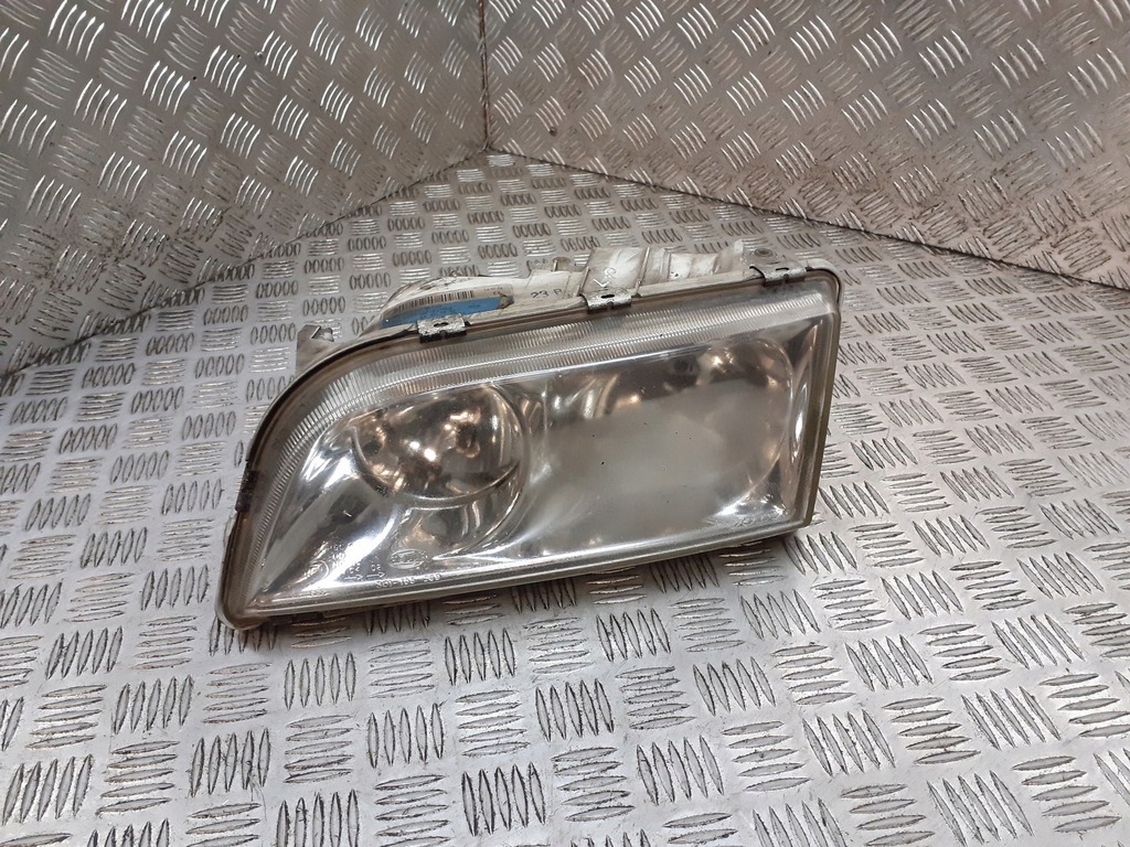 фото №1, Лампа левая передняя volvo v40 30899682