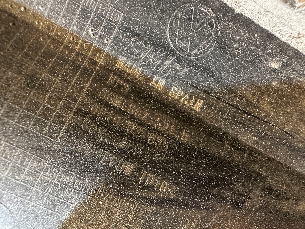 фото №12, Vw t-cross 2gm r-line бампер задняя задний накладка dół 2gm807521b