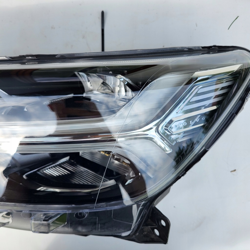 Фара лівий перед європа  32342456 volvo xc40 2 led Доставка