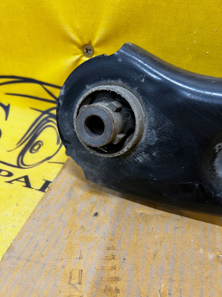 фото №4, Рычаг правый перед peugeot citroen c4 picasso ii