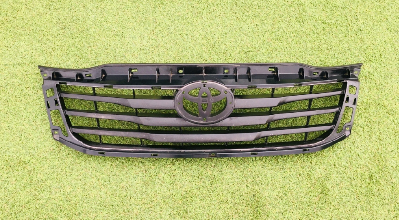 фото №1, Toyota hilux 2012-2015 решітка радіатора радіатора решітка радіатора перед