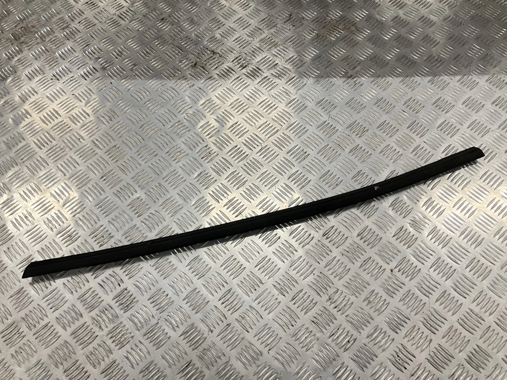 фото №1, Молдинг уплотнитель дверь правый задняя ford puma mk2 19- st-line