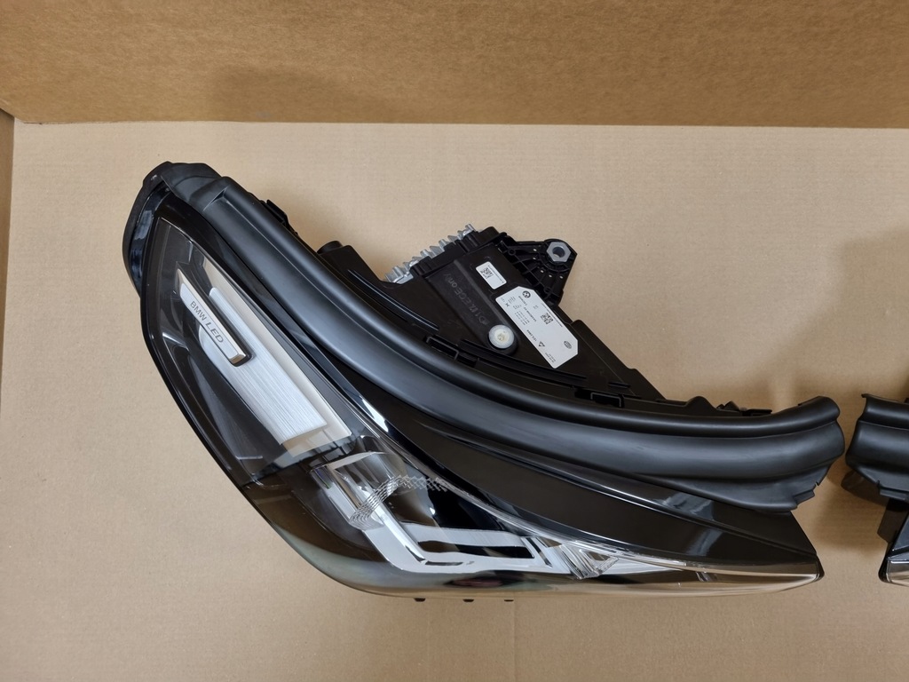 фото №10, Bmw x1 u11 full led лампы лампа левая правая комплектная 5a5bd47 5a5bd48