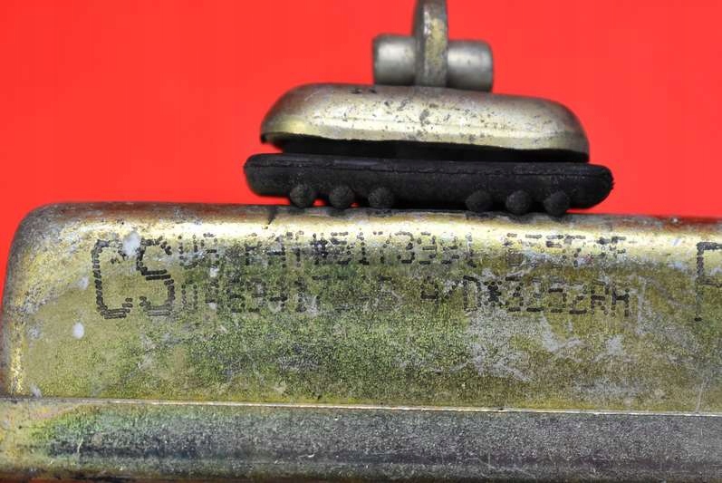 фото №7, Ограничитель дверь правый перед 04894172ab chrysler pacifica 1 i 03-08