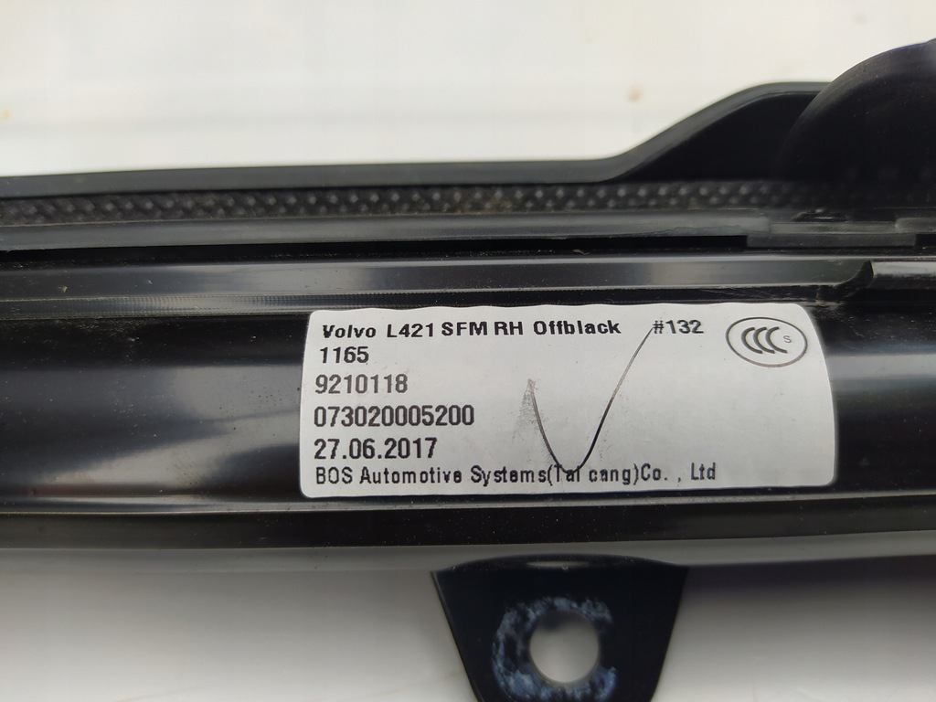 фото №11, Жалюзі скло двері правий задня - volvo s60 ii long