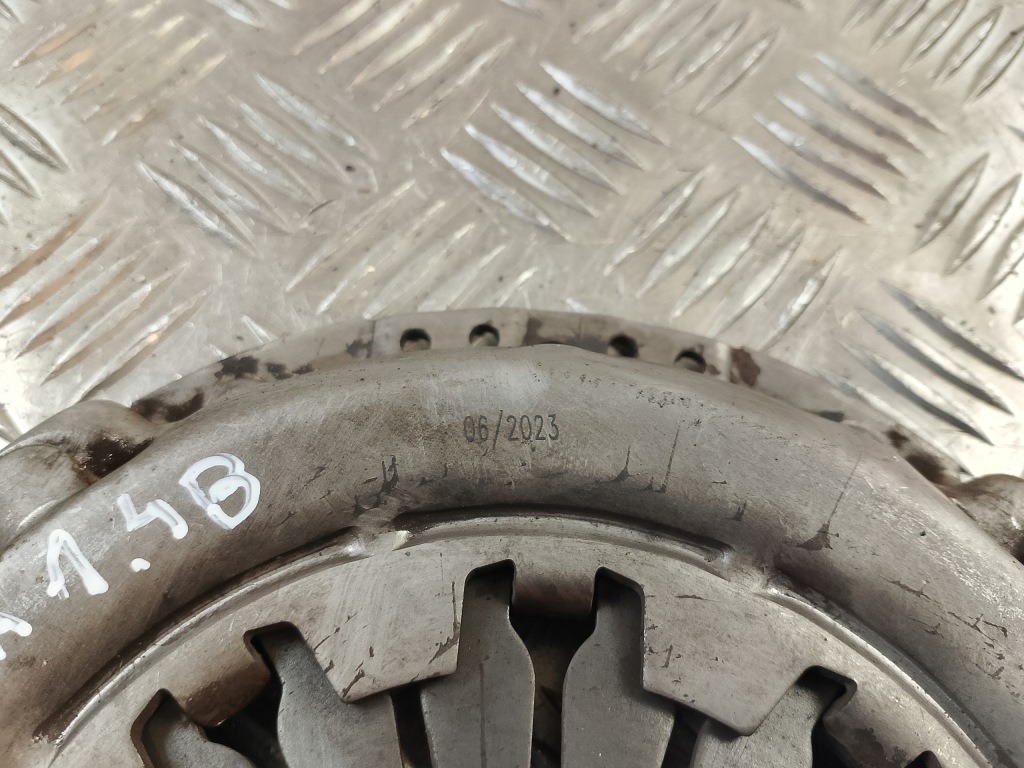 Komletne зчеплення колесо маховик диск притиск fiat albea 1.4 b в Україні