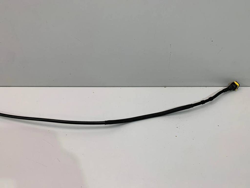 фото №3, Porsche 911 992 шланг трубка пального 992201222