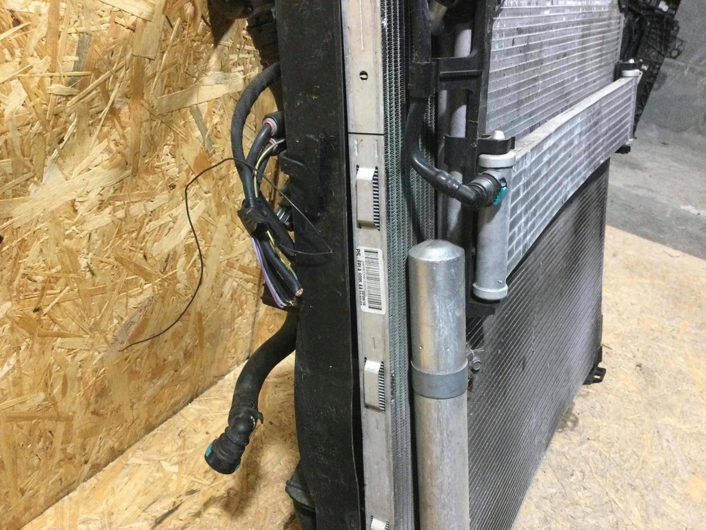 фото №3, Land rover range rover sport l494 pas передний lr048175 cpla-8c607-bh