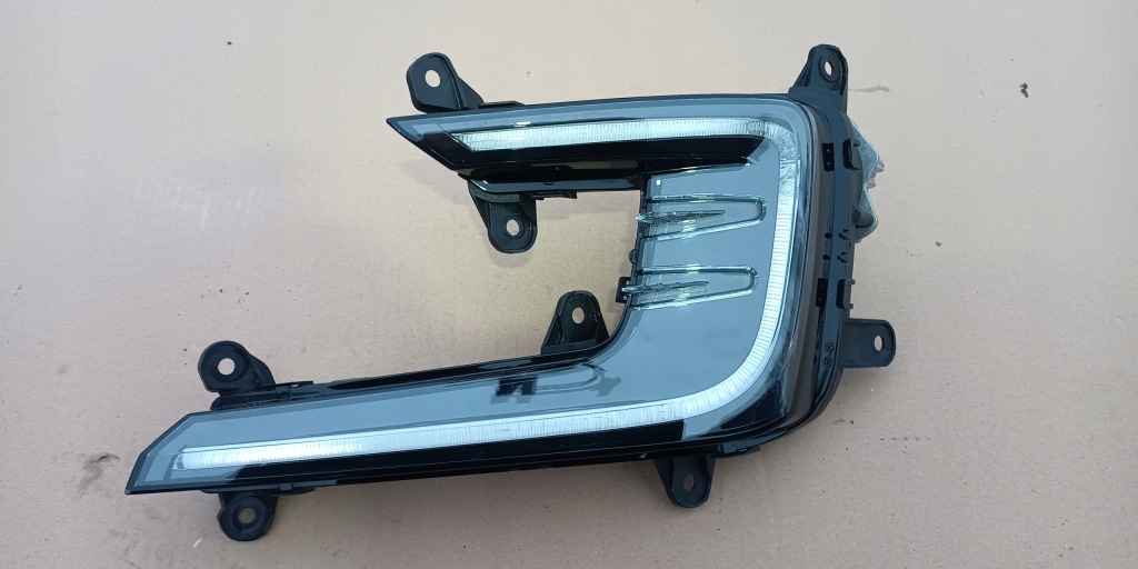 Vw passat b8 фонарь  led drl левый Цена