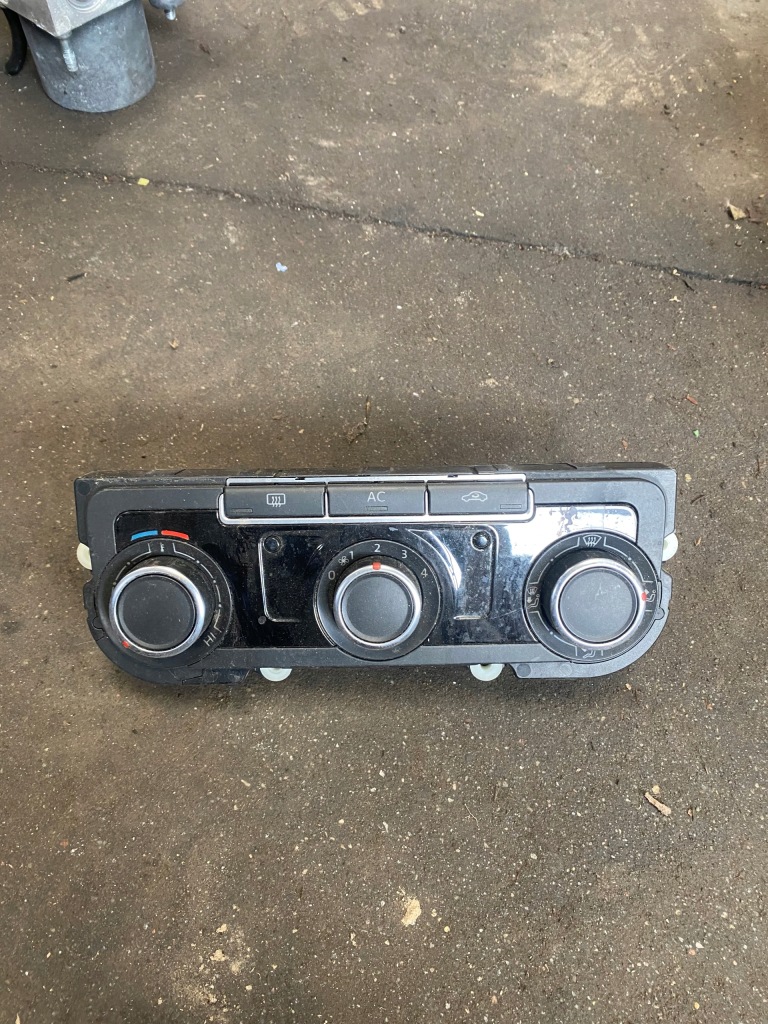 фото №1, Vw passat b7 панель кондиціонера 7n0907426k