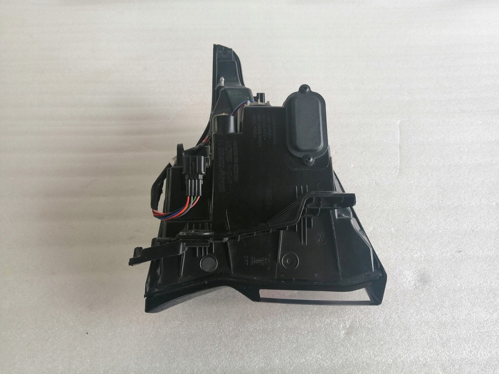 фото №14, Kia sportage v лампа задняя левая 92402-r2100