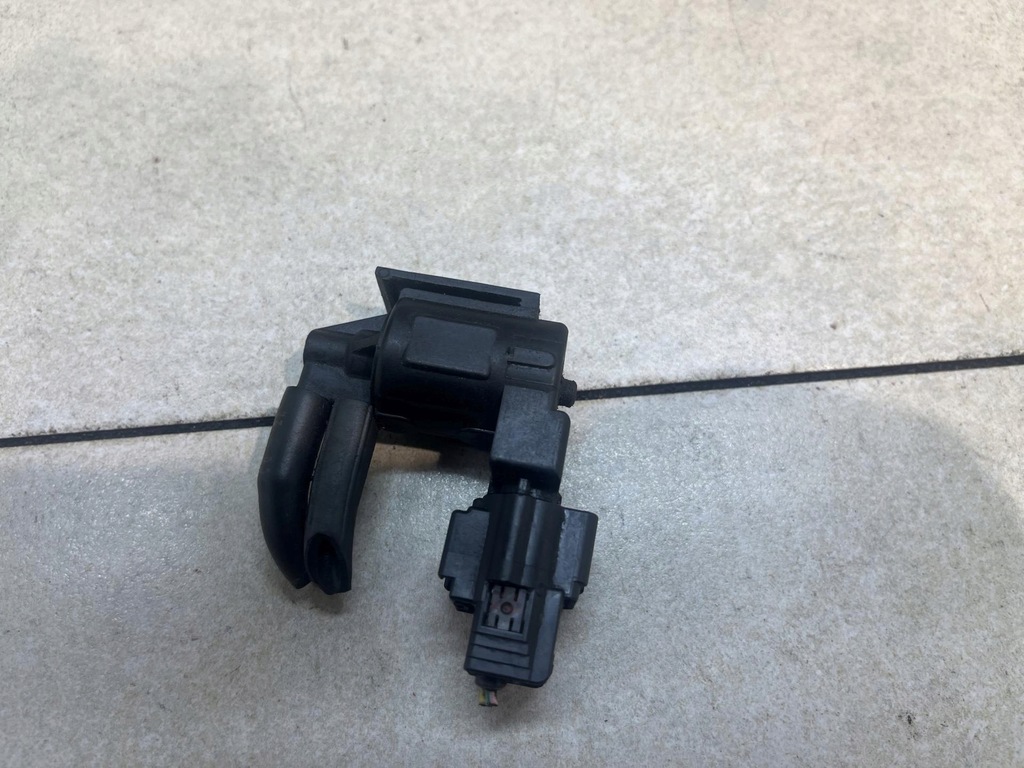 фото №4, Клапан вакууму mazda mpv 2.0 d k5t44090