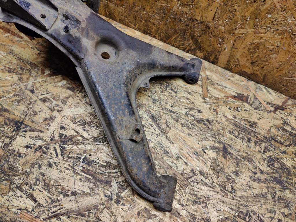 фото №5, Рычаг левый задняя bmw e21