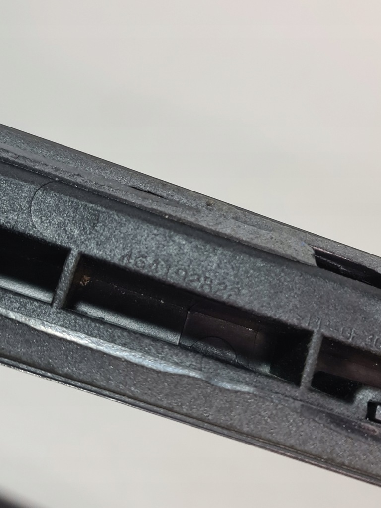 фото №13, Opel astra 5 v k kombi рейлинги кровельные правый левый комплект 39069778 39069777