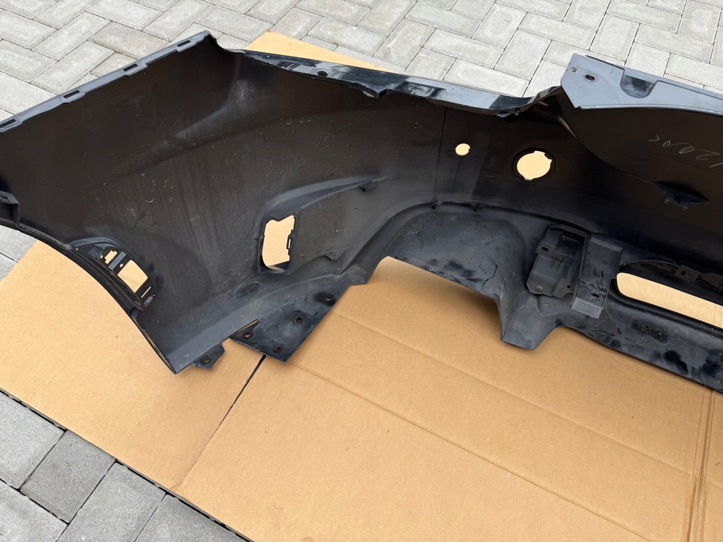 фото №12, Бампер задняя fiat 124 spider abarth оригинал нет клеёный