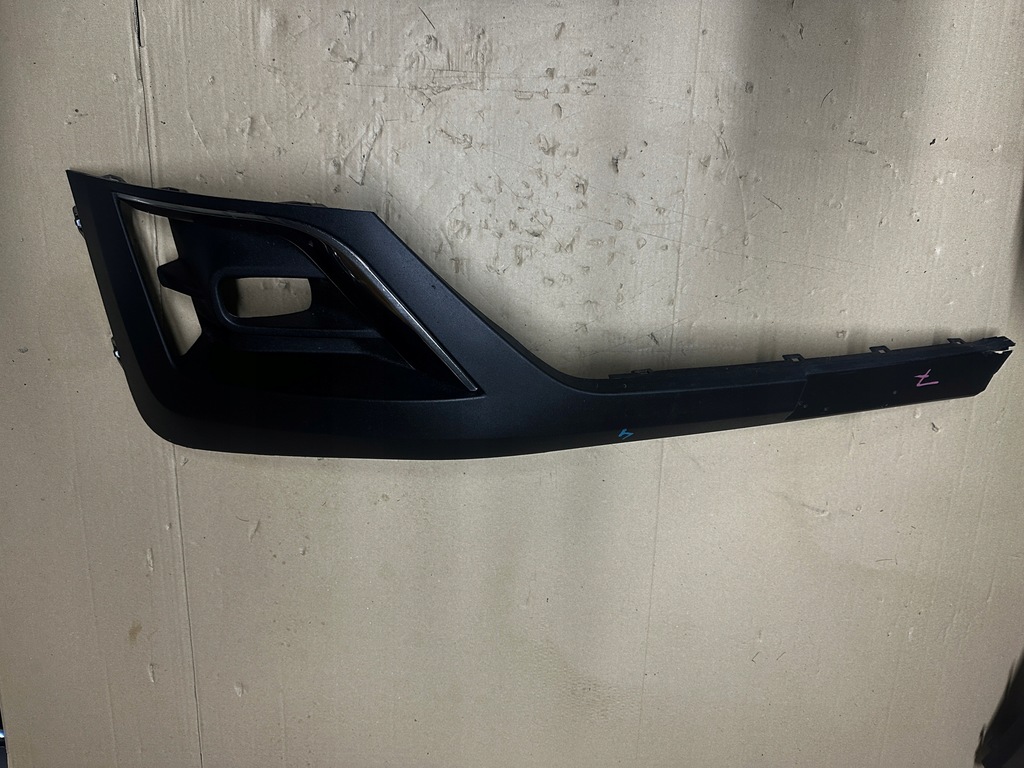 фото №1, Молдинг бампера заглушка хром renault trafic iv 261a39991r