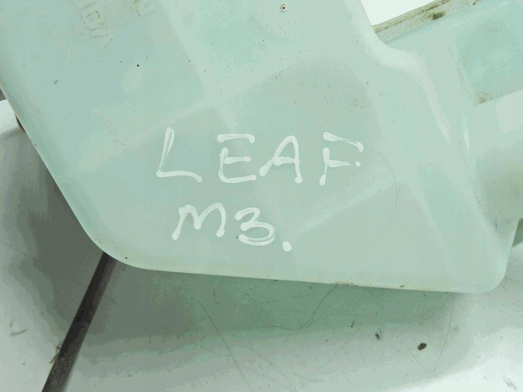 фото №11, Nissan leaf i 10-17 бачок омывателя