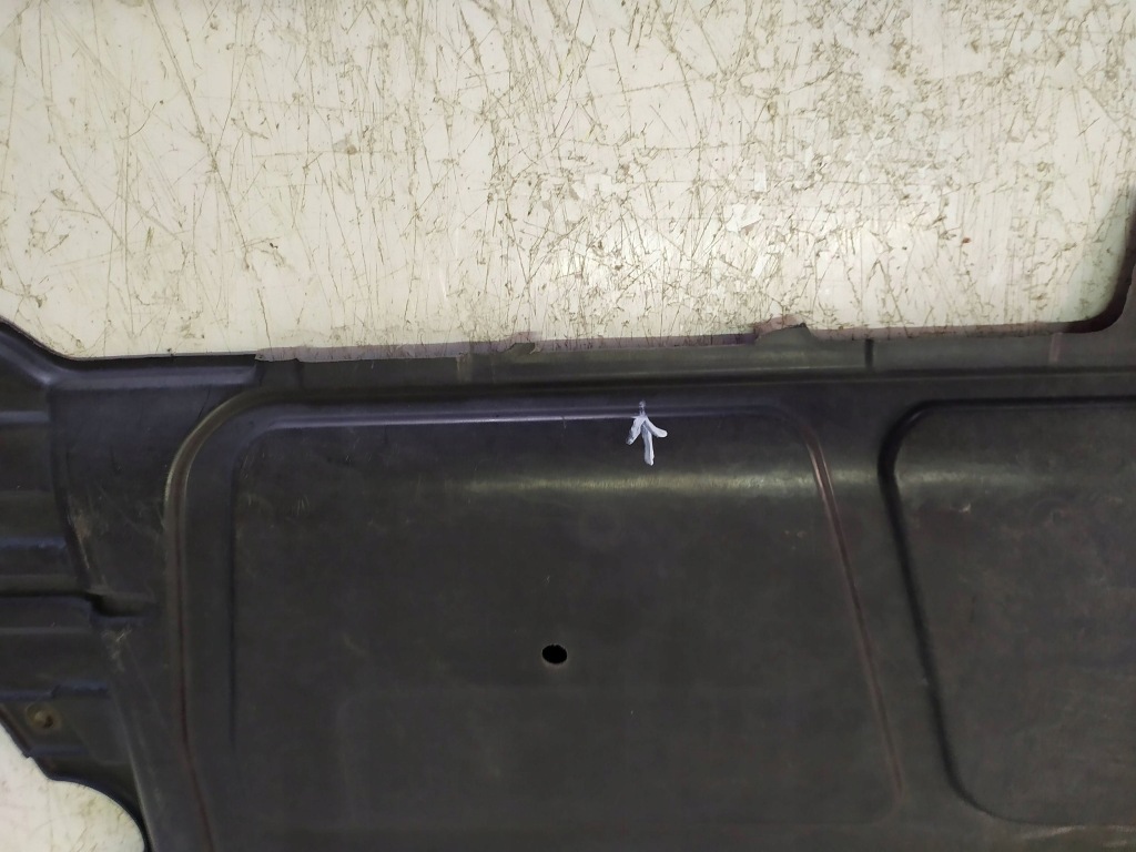 Плита накладка двигателя volkswagen audi skoda seat 5q0825236 с Разборки