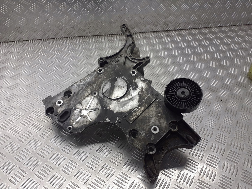 фото №1, Кронштейн генератора land rover freelander ylu103010