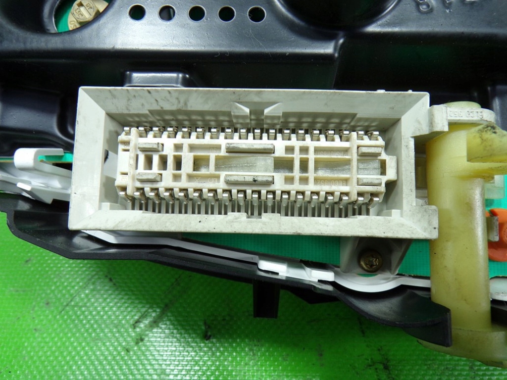 Opel zafira a 2.2 лічильник прилади спідометр 24461762jp Недорого