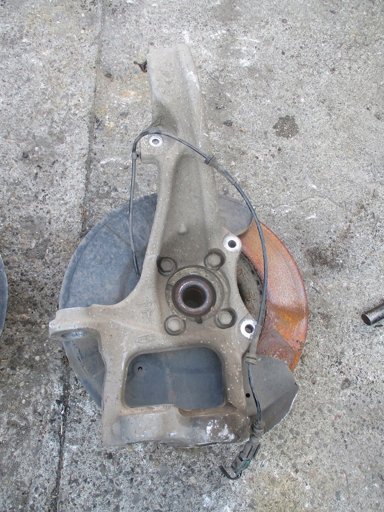 фото №4, Поворотний кулак права передня tesla x