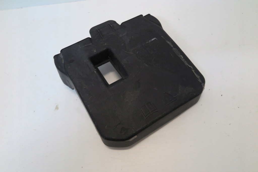 Купить Накладка аккумулятор ford focus mk3 am51-10a659-ac