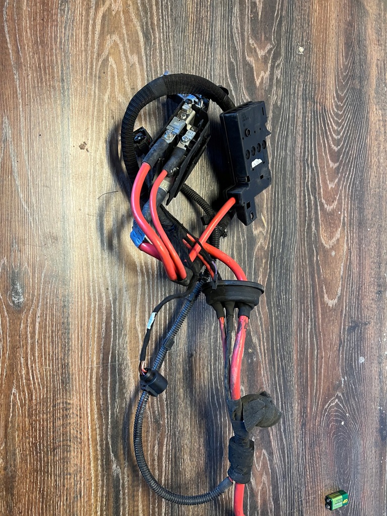 фото №1, Audi q7 4m0915459 шланг аккумулятор