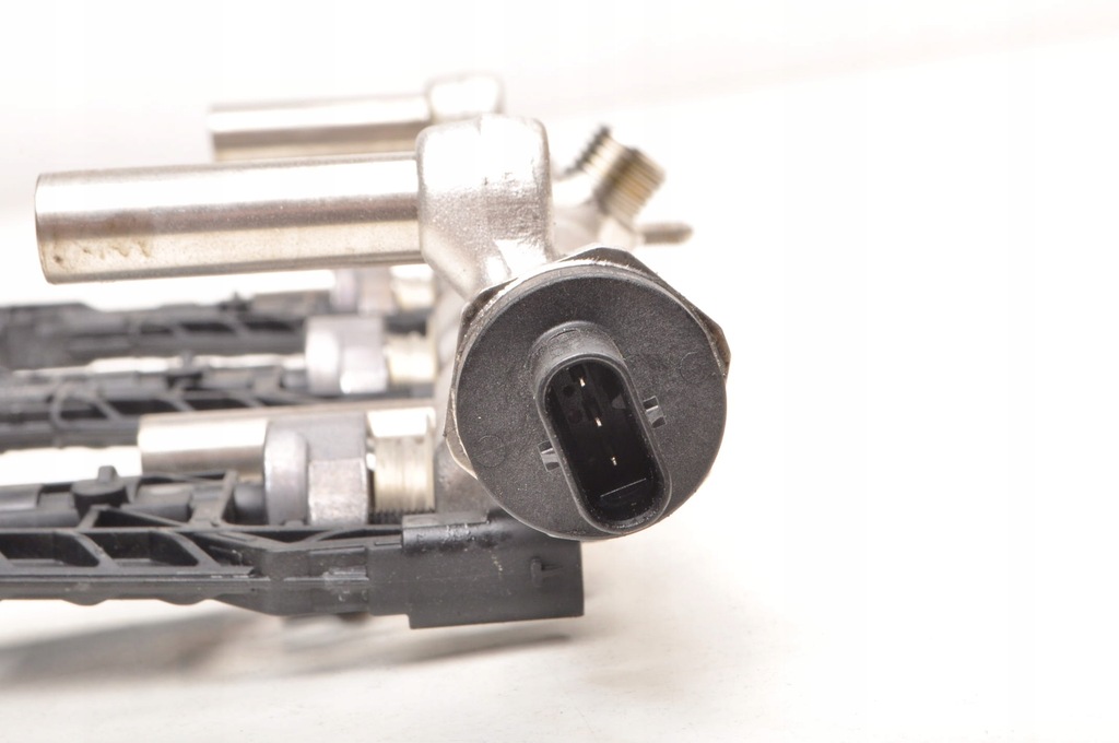 фото №9, Toyota supra mk5 3.0 24v gr 340km молдинг упорскування форсунки 8656548 8698787