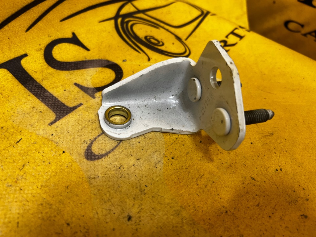 фото №1, Петля дверь левый задняя верхний ford kuga mk3