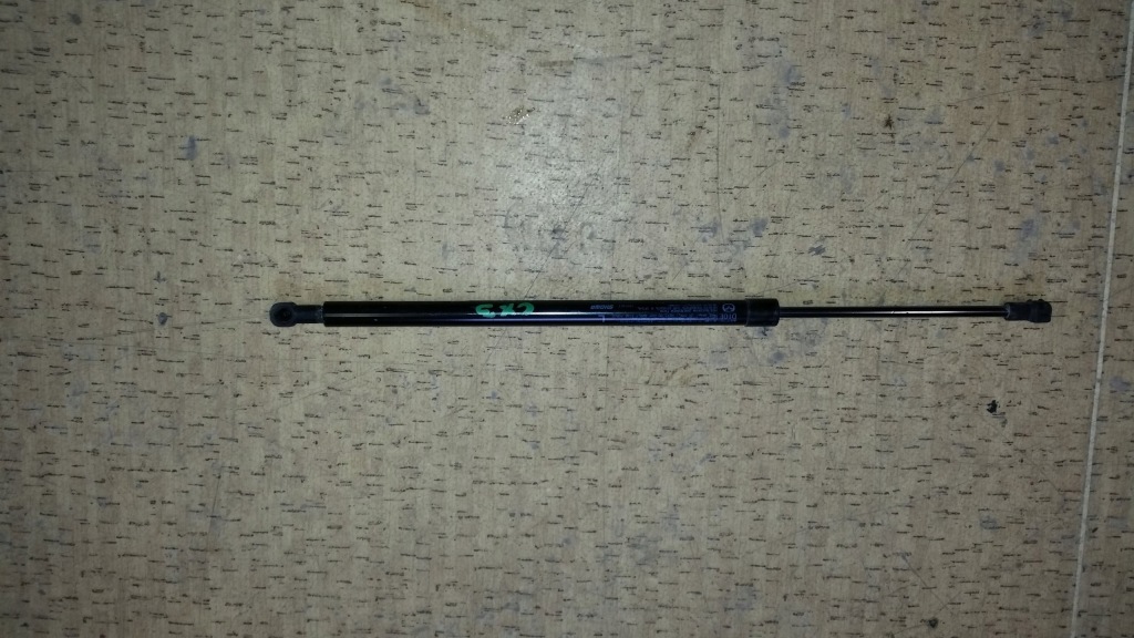 фото №1, Mazda cx3 - амортизатор пружина крышки задняя