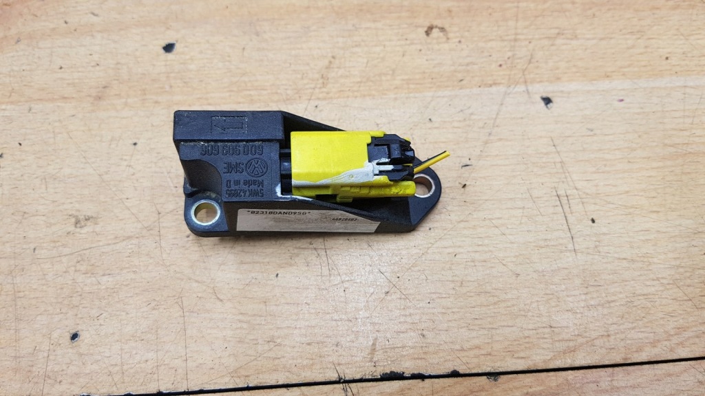 фото №1, Правый боковой датчик удара ford galaxy wgr 6q0909606 1.9l дизель 85kw