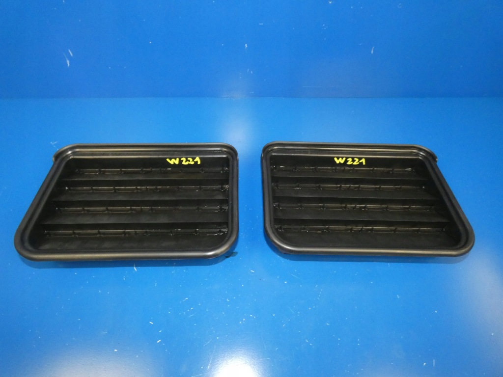 фото №1, Mercedes s klasa w221 решітка обдув багажника