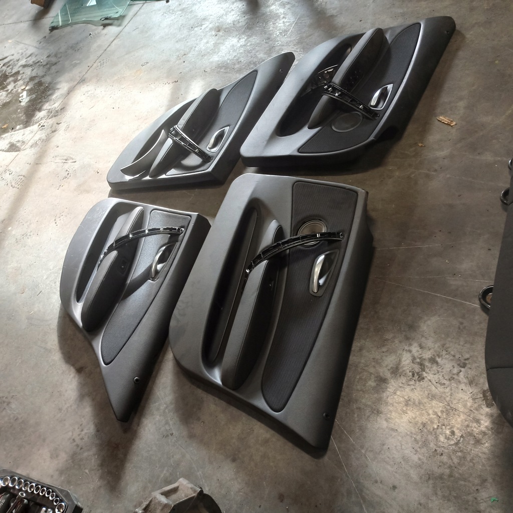 фото №7, Bmw 1 комплект сиденья обшивки заднее сиденье