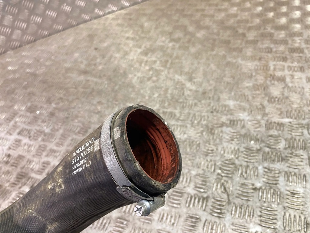 фото №4, Volvo xc90 wąż інтеркулер 31370357