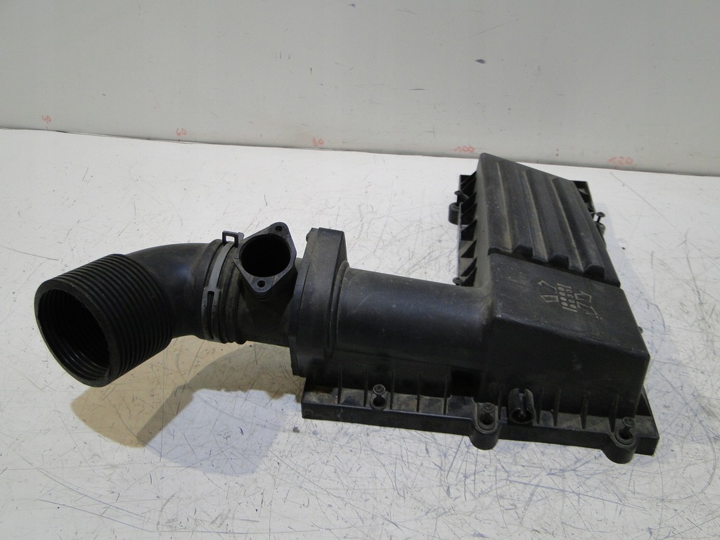 фото №8, Vw golf v корпус верхній фільтра повітря