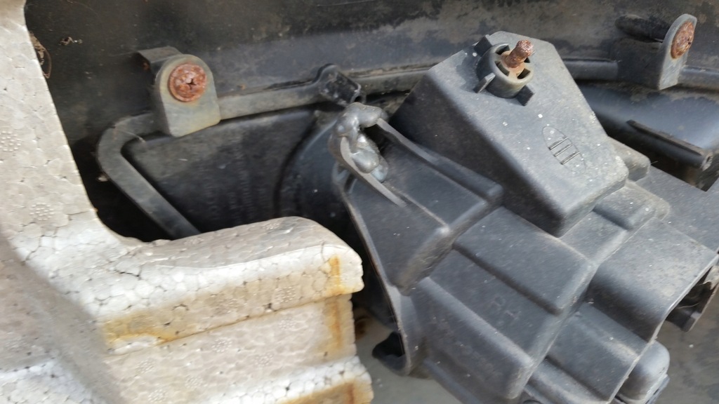 фото №14, Kia carens iii бампер передний 06- 86511-1d050