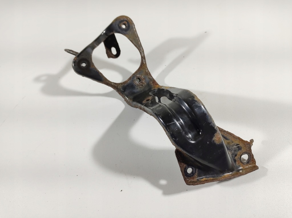 фото №13, Lexus is300h 13r кронштейн кронштейн