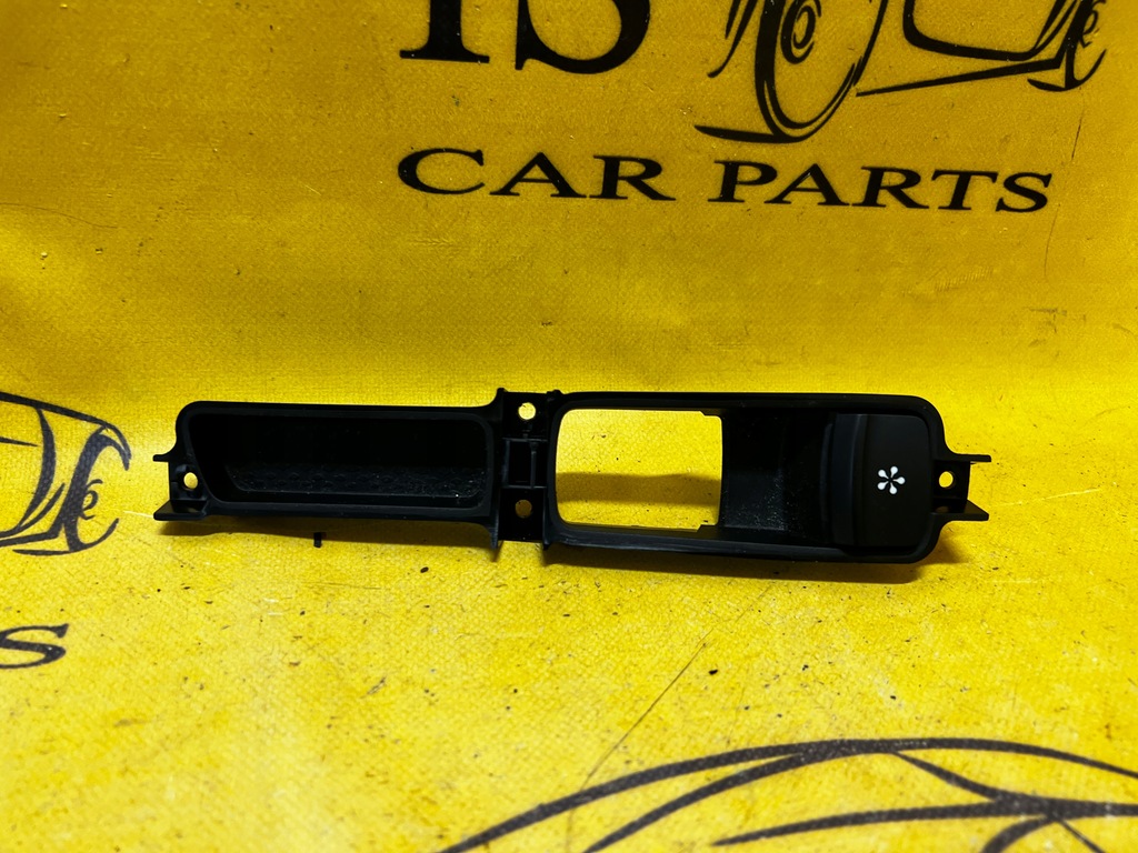 фото №1, Бардачок кнопка переключатель renault megane iv