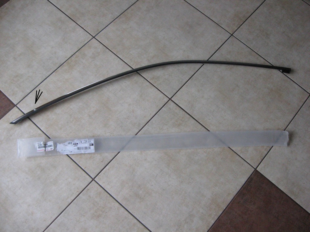 фото №1, Молдинг дверь - левый перед - lexus ux